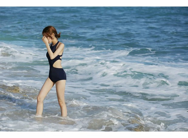 블랙 옆트임 수영복 비키니 이미지