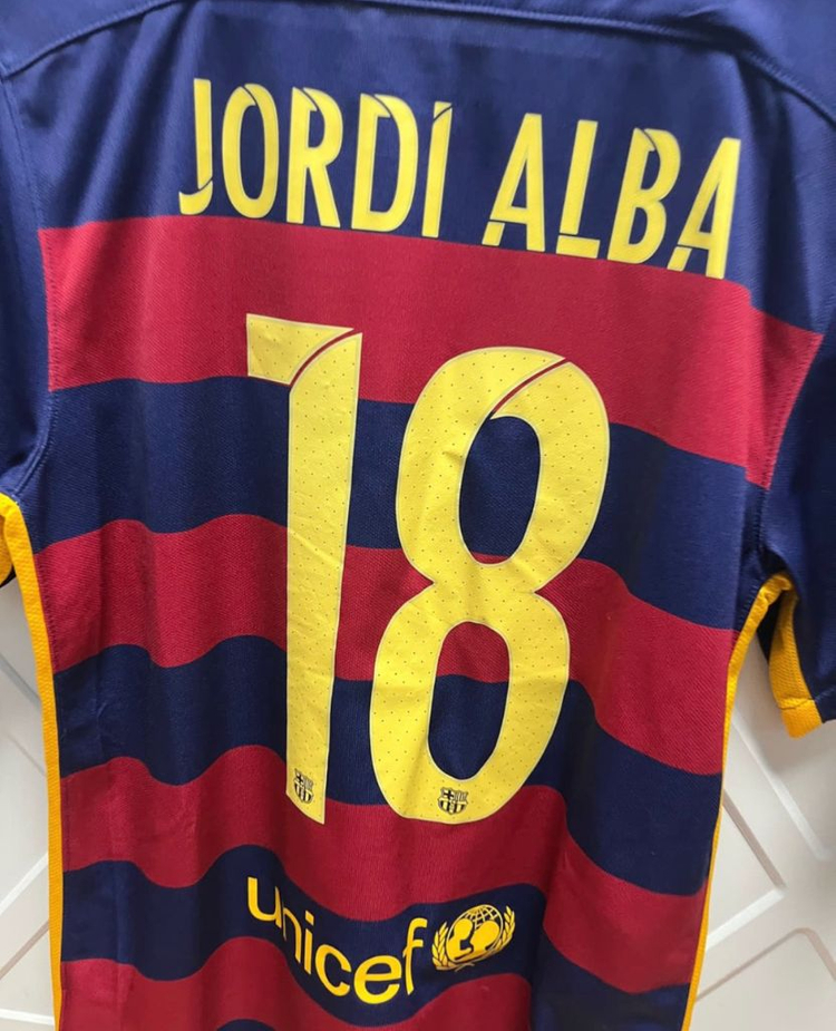 15/16 바르셀로나 조르디 알바 유니폼 이미지