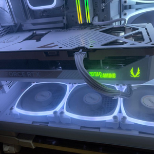 조텍 RTX 5080 솔리드 화이트 팝니다. 이미지