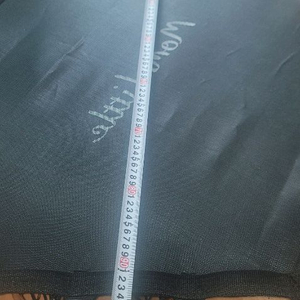 아이들이 신나게 뛰어놀 수 있는 MomnLittle 트램폴린이에요안전하게 사용할 수 있도록 튼튼하게 제작되었어요사진 이미지