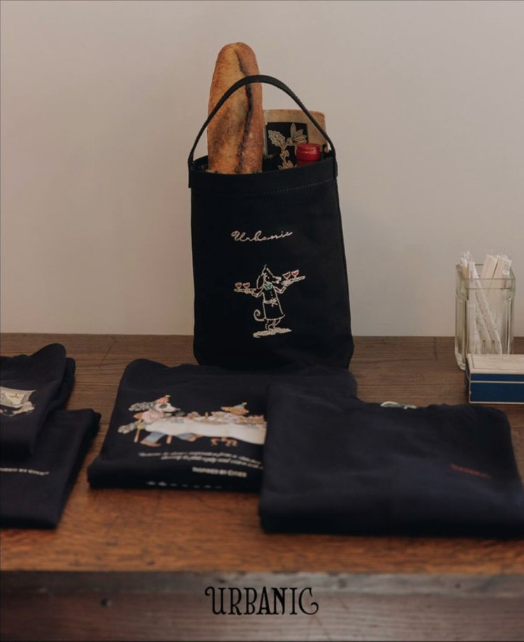 얼바닉30 25 홀리데이 에디션 바게트백 판매 이미지