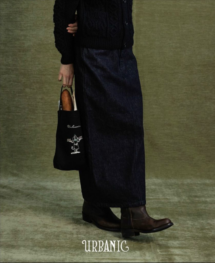 얼바닉30 25 홀리데이 에디션 바게트백 판매 이미지