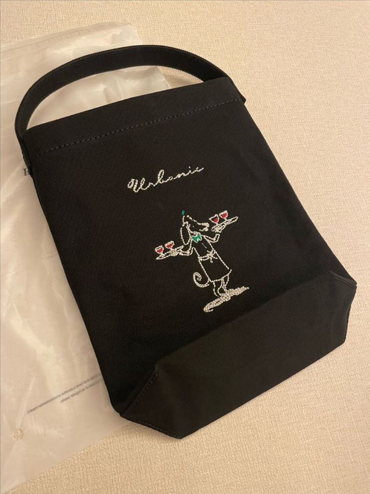 얼바닉30 25 홀리데이 에디션 바게트백 판매 이미지