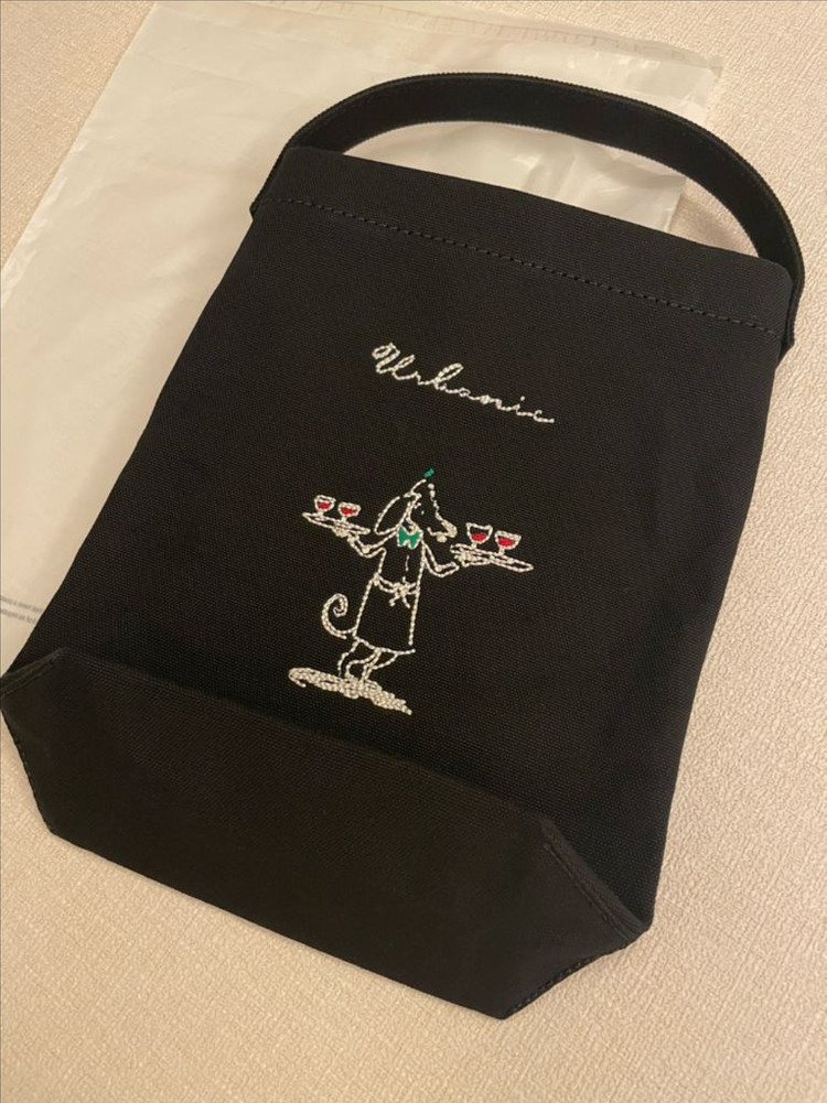 얼바닉30 25 홀리데이 에디션 바게트백 판매 이미지