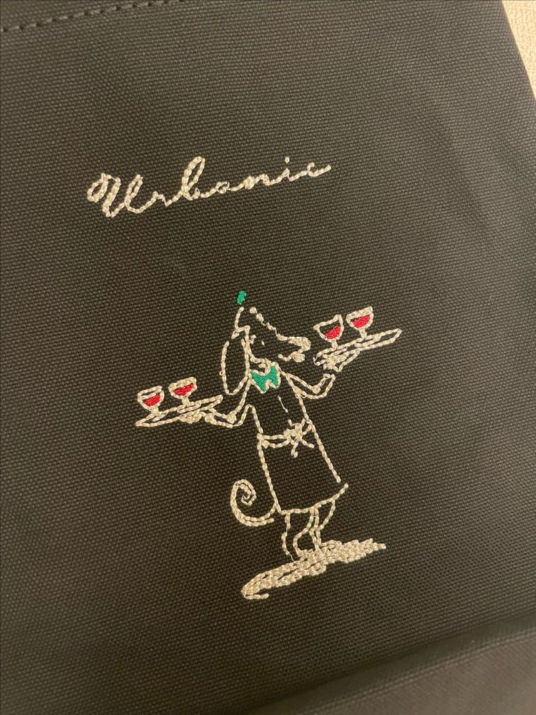 얼바닉30 25 홀리데이 에디션 바게트백 판매 이미지