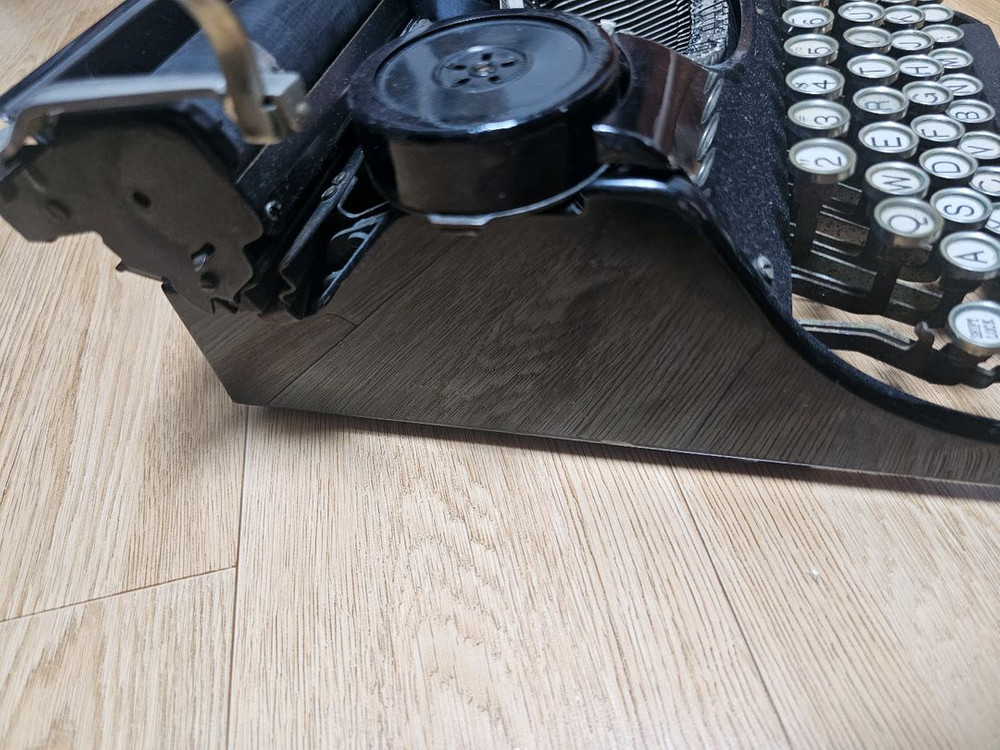 1933년제 언더우드 영문 타자기(실사용 가능) 이미지