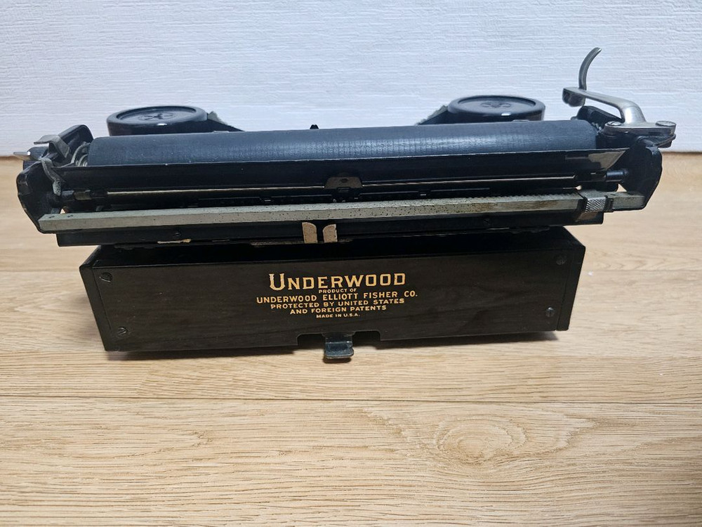 1933년제 언더우드 영문 타자기(실사용 가능) 이미지