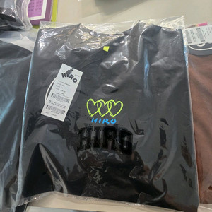 히로 하트티 블랙 140 + 히로 올데이 배색 슬리브 티셔츠 140 이미지