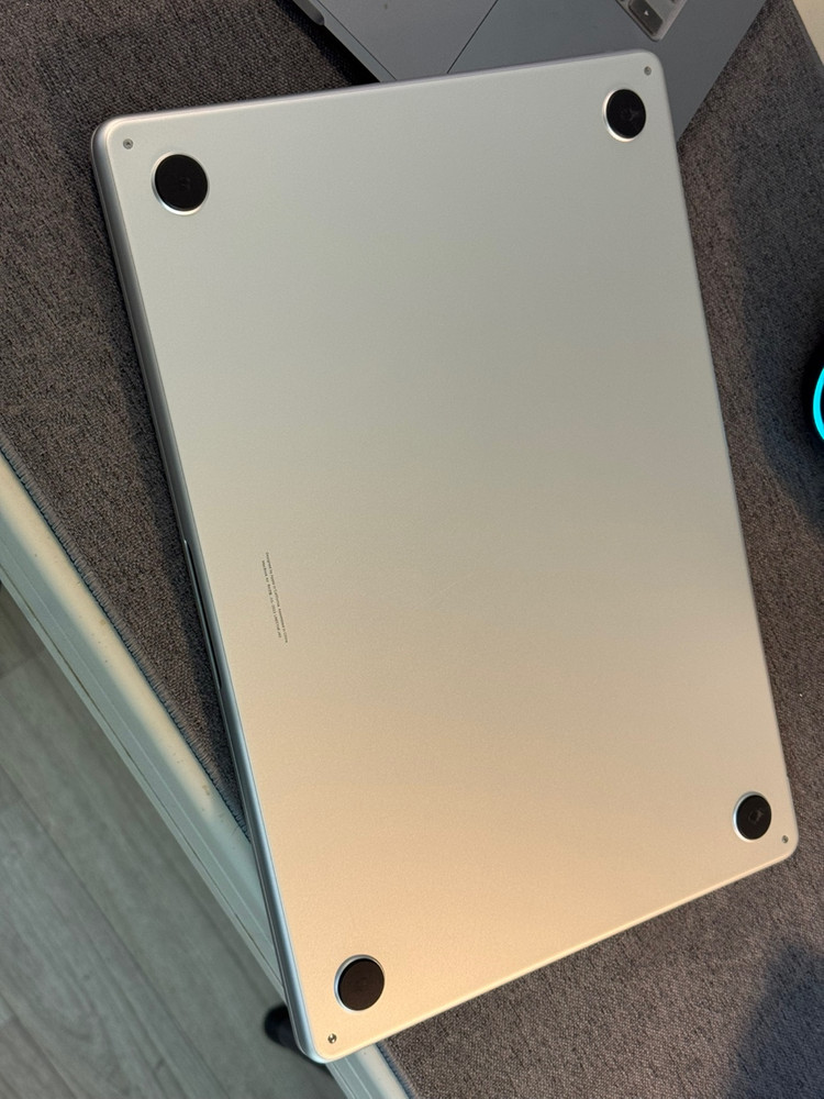 맥북 에어 m2 15인치 이미지