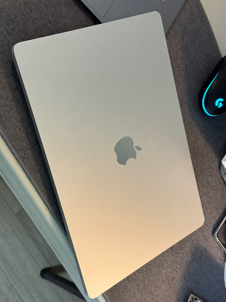 맥북 에어 m2 15인치 이미지