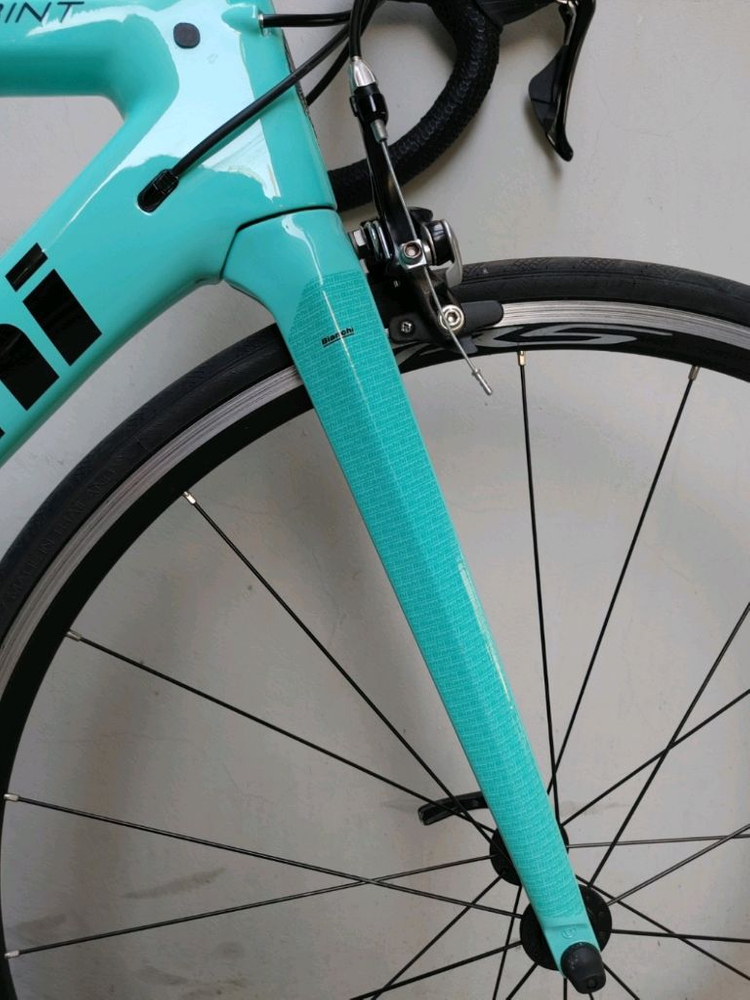 상태좋은 23년 비앙키 스프린트 시마노 105 카본로드자전거 50사이즈 팔아요. 이미지