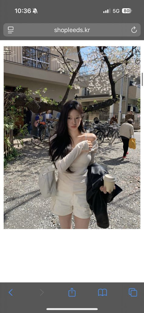 리즈leeds Sophie v-neck tee 소피 브이넥 티셔츠 멜란지그레이 아이보리 이미지