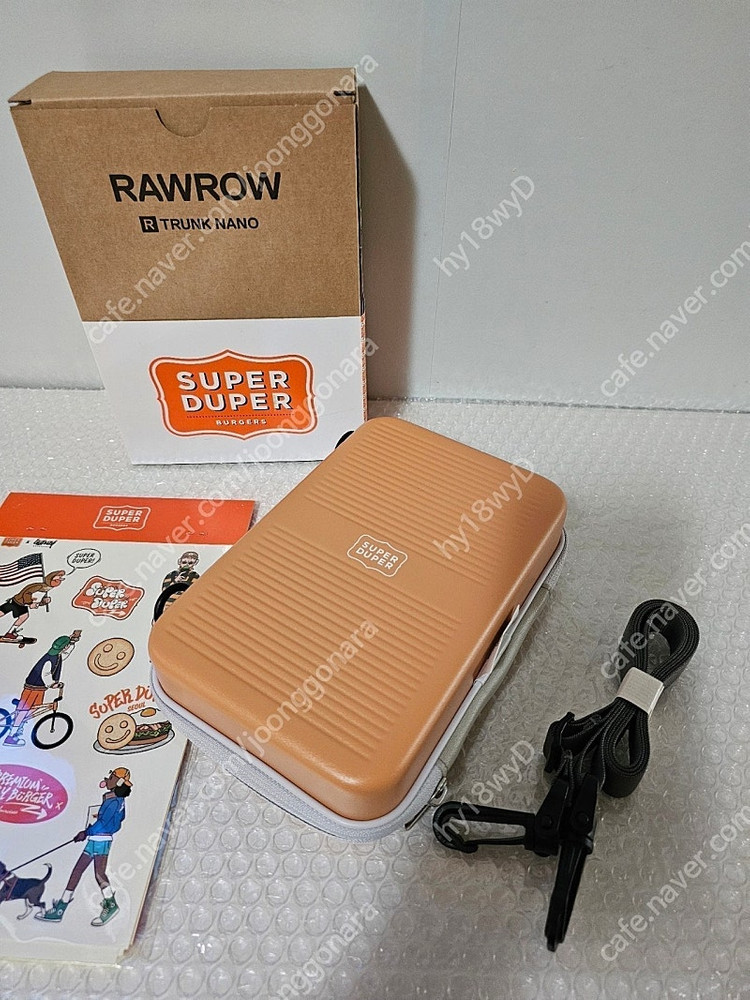 새상품-[정품] 로우로우 R TRUNK NANO 054+슈퍼두퍼버거 콜라보 스티커팩 이미지