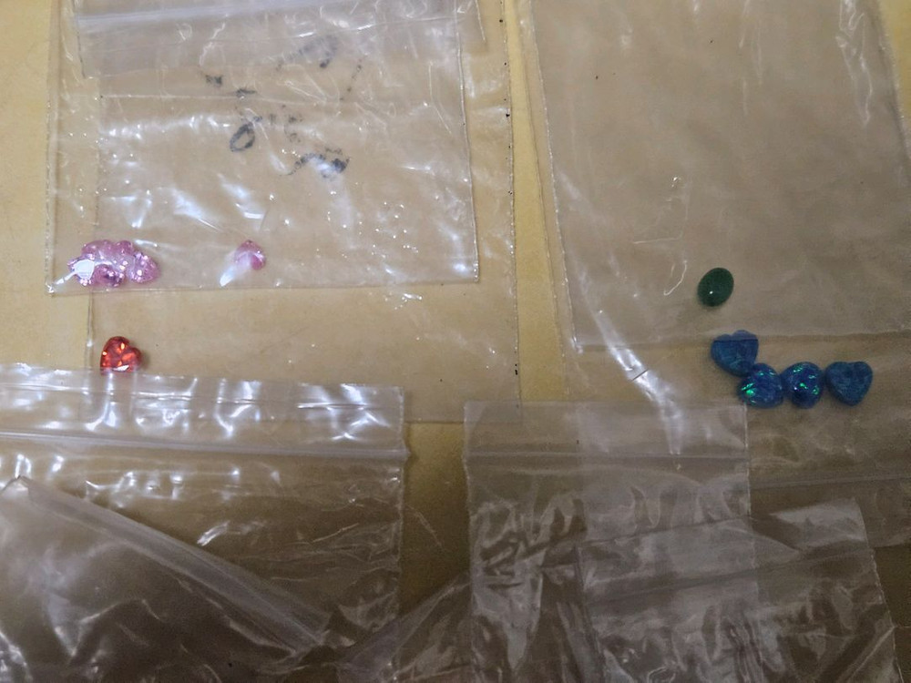 다양한 합성보석류 루비.사파이어.오팔.가넷.문스톤.스피넬.자수정.큐빅류 등 일괄 이미지