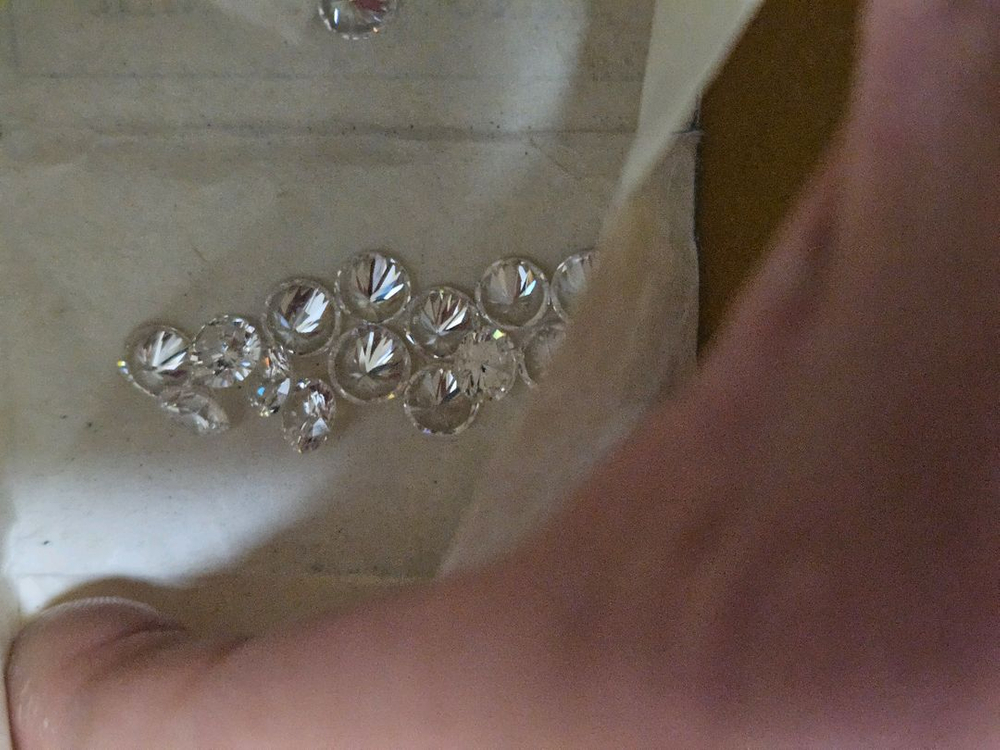 다양한 합성보석류 루비.사파이어.오팔.가넷.문스톤.스피넬.자수정.큐빅류 등 일괄 이미지