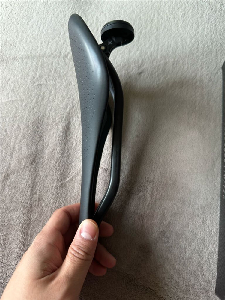 에올루스 RSL 안장 145mm 이미지