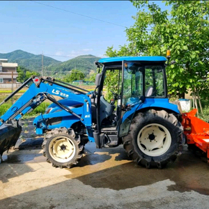 LS트랙터 48마력 A급 판매합니다. 이미지