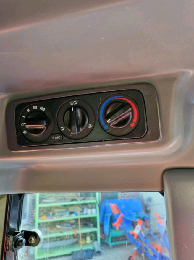 LS트랙터 48마력 A급 판매합니다. 이미지