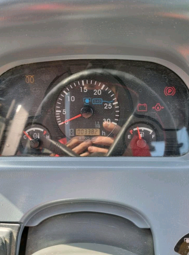 LS트랙터 48마력 A급 판매합니다. 이미지