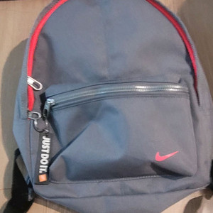 나이키 미니백팩 이미지