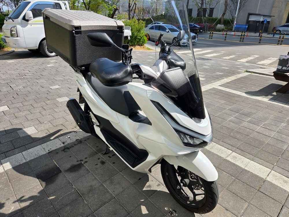 PCX125 25년식 13,880km 배달세팅 오토바이 팝니다. 이미지