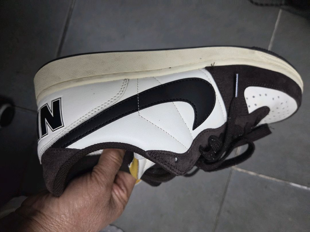 나이키 에어 포스1. 275 이미지