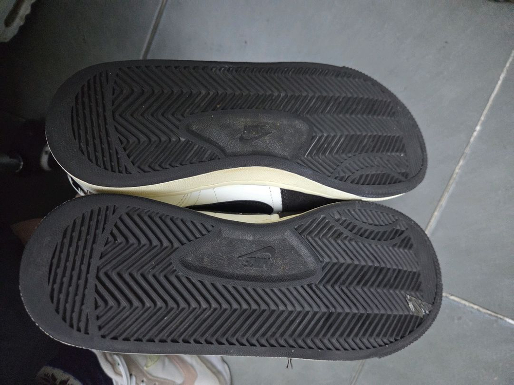 나이키 에어 포스1. 275 이미지