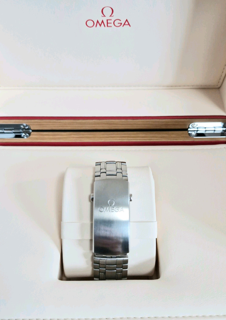 오메가 씨마스터 다이버 300M 크로노그래프 44mm 이미지