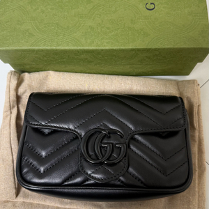 구찌 GG 마몽 벨트백 슈퍼 미니 크로스백 블랙 699757 이미지