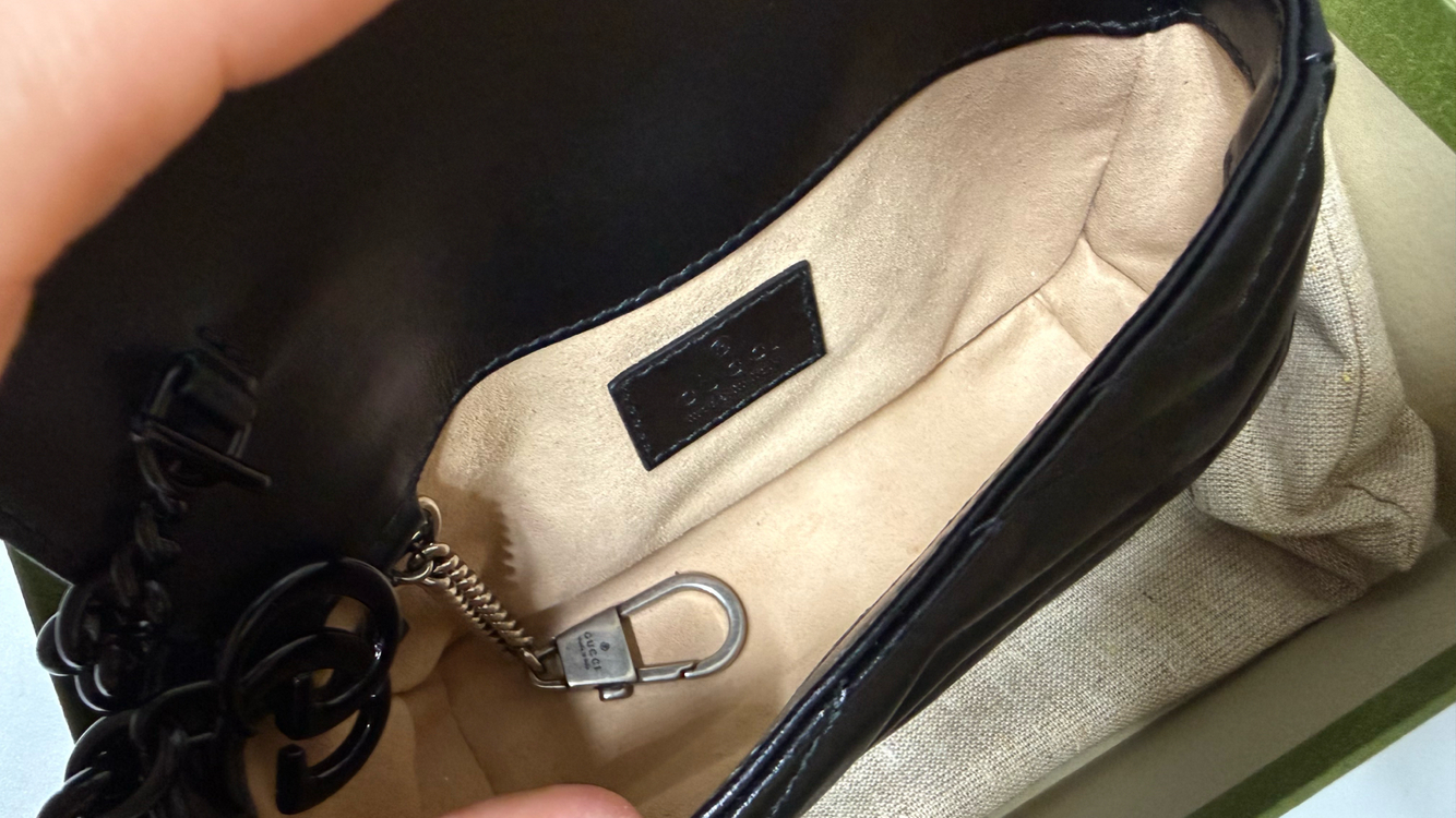 구찌 GG 마몽 벨트백 슈퍼 미니 크로스백 블랙 699757 이미지