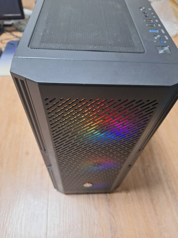 게이밍 컴퓨터 PC 본체 i5-9400F GTX 1650 발로란트 오버워치 로아 게임용 데스크탑 이미지