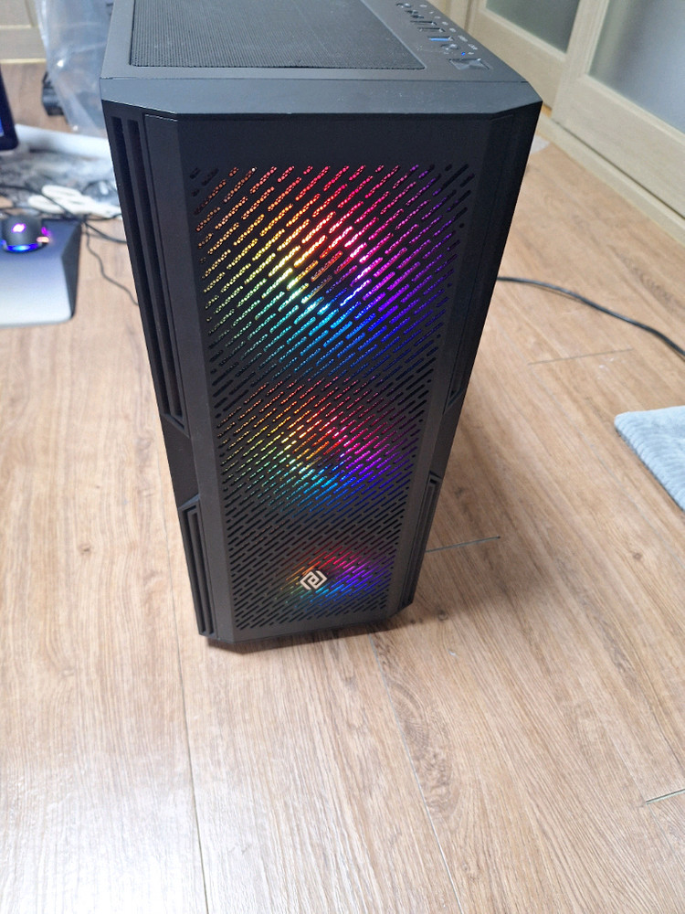 게이밍 컴퓨터 PC 본체 i5-9400F GTX 1650 발로란트 오버워치 로아 게임용 데스크탑 이미지