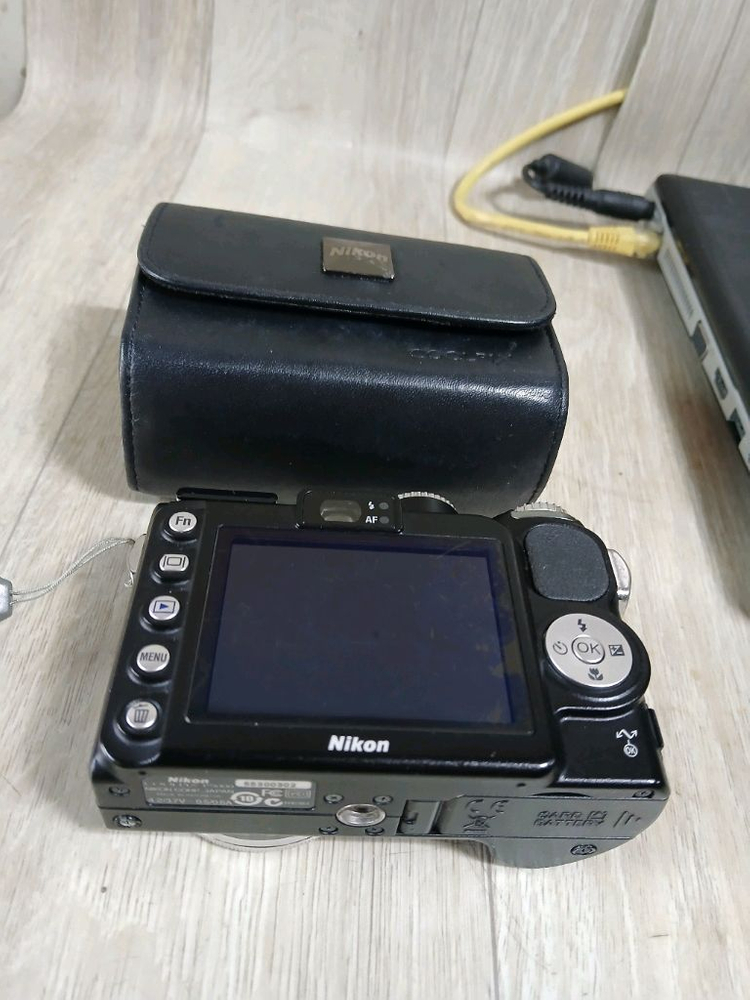 니콘 쿨픽스 P5000 이미지