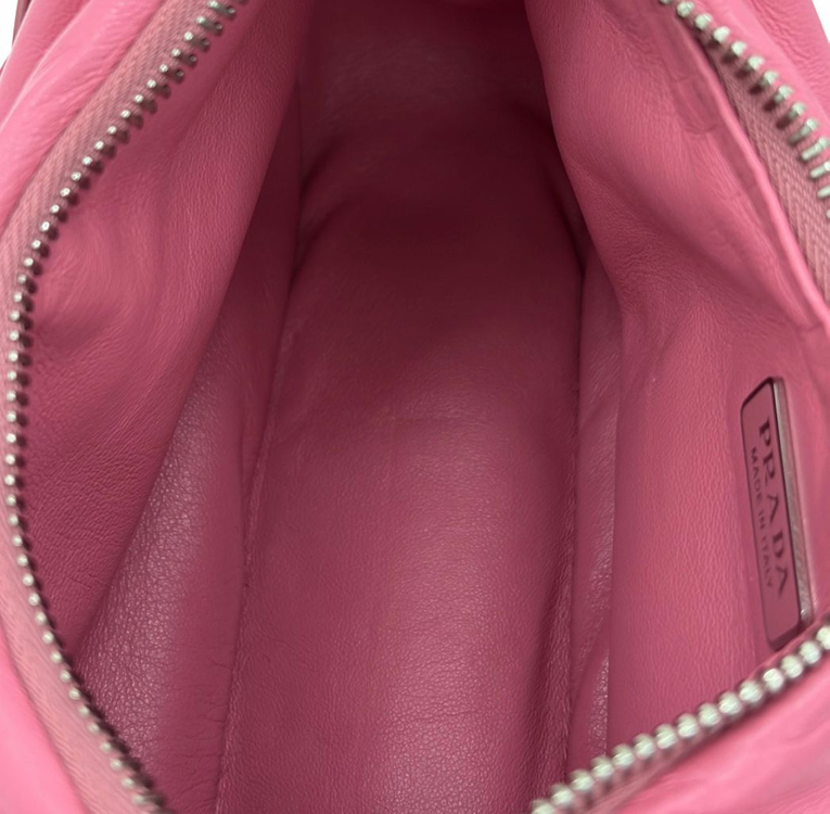 프라다 여성 패딩 나파 레더 리에디션 2005 숄더 호보백 크로스백 핑크 이미지