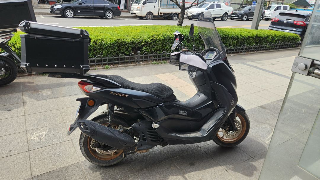 nmax 125 22년식 이미지