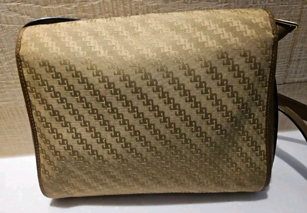 정품 구찌 시그니처 패턴 크로스백 이미지