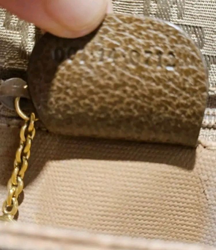 정품 구찌 시그니처 패턴 크로스백 이미지