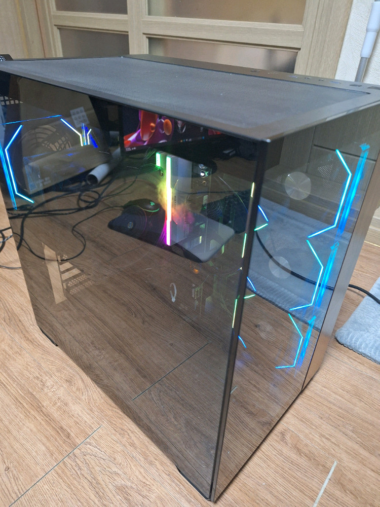 게이밍 컴퓨터 PC 본체 Ryzen 9 9950X3D 반본체 이이온2 배그 로아 게임용 작업용 데스크탑 이미지