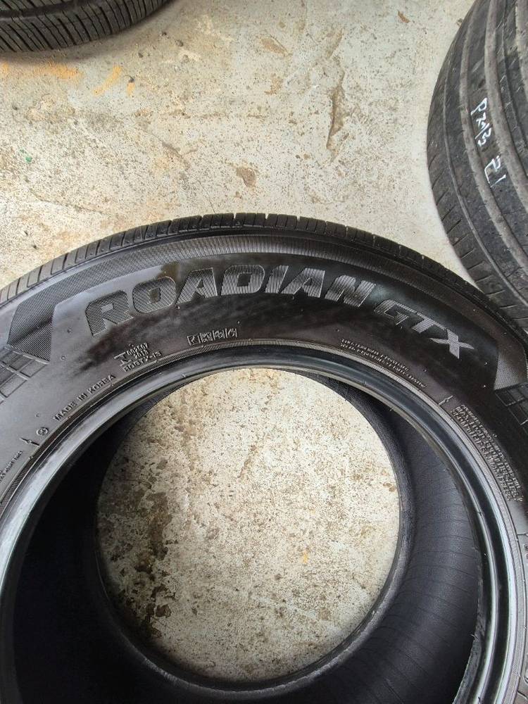 그랜드 카니발 235 65 17 넥센 GTX 중고타이어 한대분 이미지