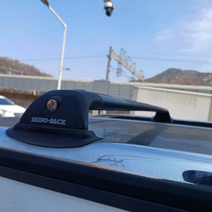 팩라인 fx suv 화이트 루프박스 라이노랙 5.5세대 익스플로러용 가로바 이미지