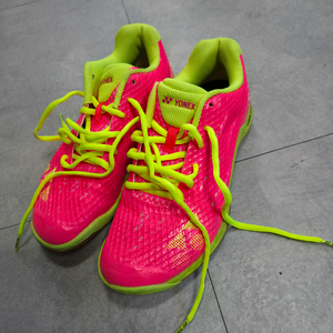 요넥스 배드민턴화 235 이미지