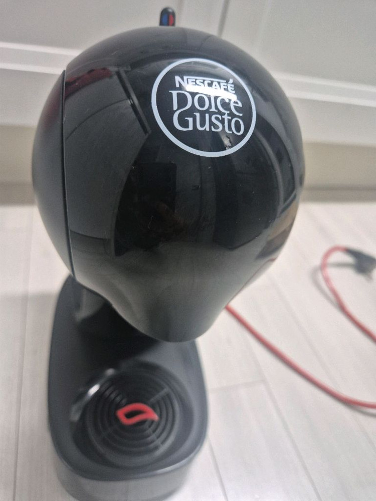 돌체구스토 커피머신 이미지