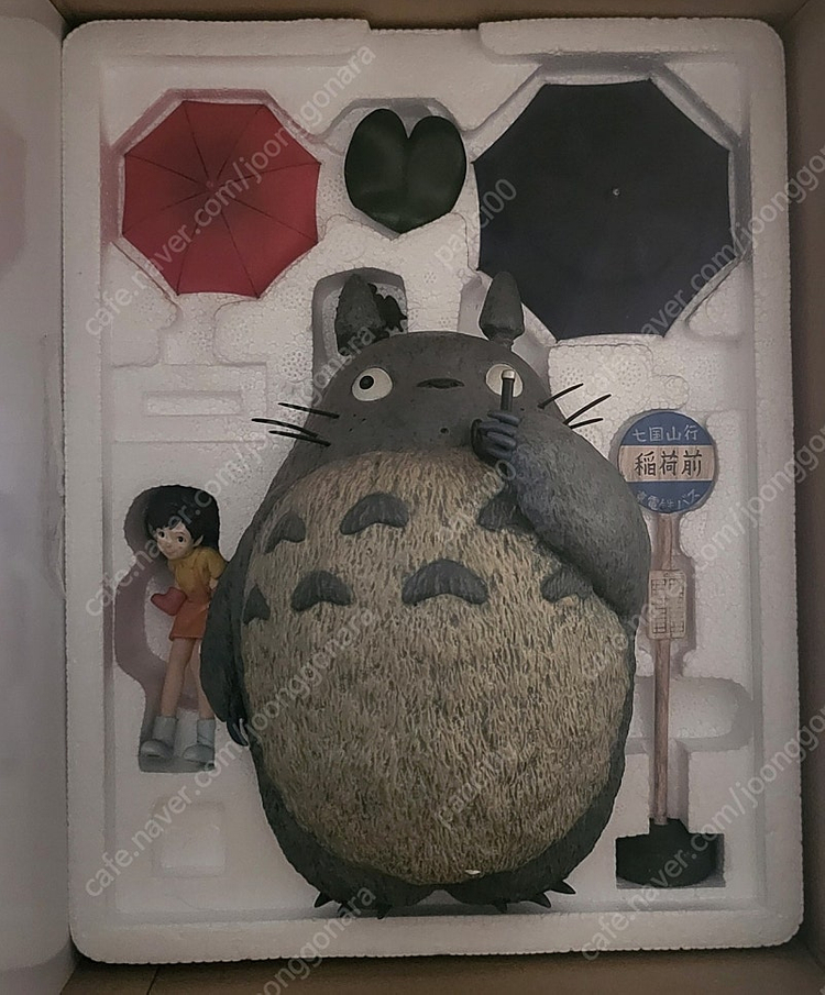 cominica totoro 토토로 버스정류장 팝니다 이미지