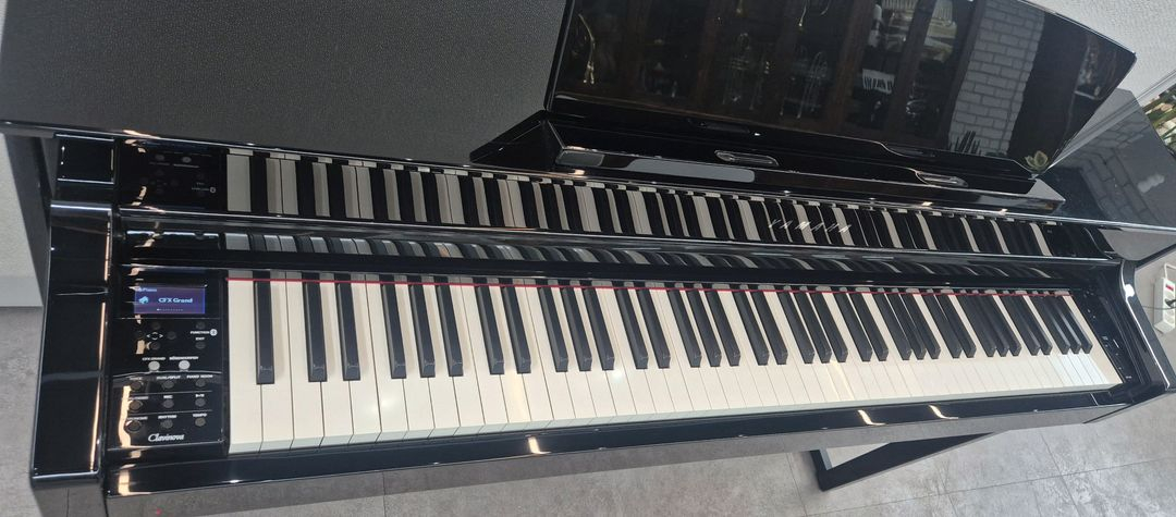 야마하 디지탈피아노 CLP645PE 이미지