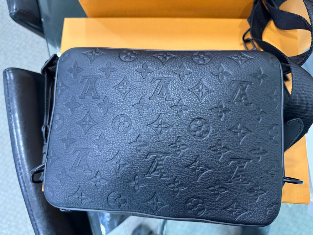 [상태굿/풀박스] 루이비통 블랙 쉐도우 트리오 메신저백 크로스백 이미지