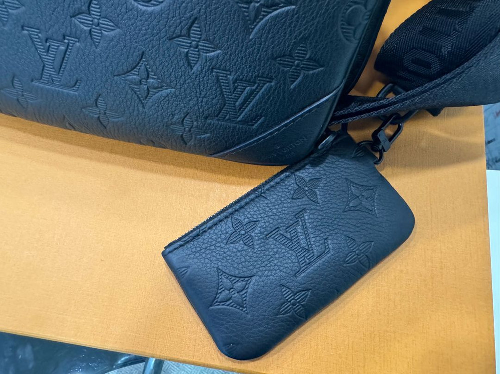 [상태굿/풀박스] 루이비통 블랙 쉐도우 트리오 메신저백 크로스백 이미지