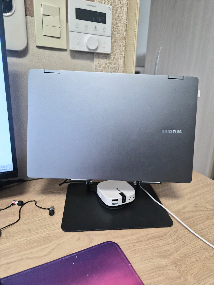 갤럭시북4프로360 (키보드, 노트북 거치대, 마우스 일괄) 이미지