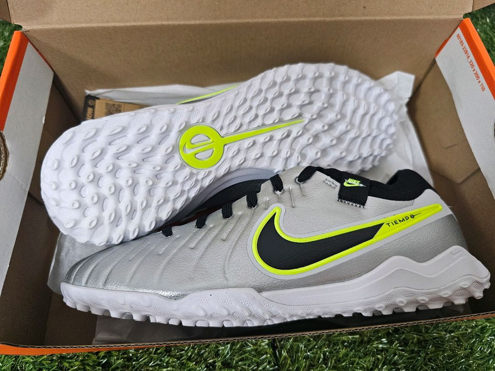 [한정수량타임세일]나이키 티엠포 레전드10 프로 TF MAD VOLTAGE팩 이미지