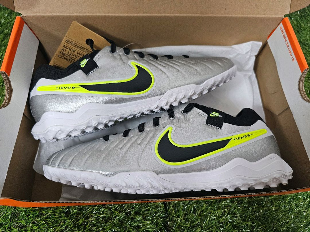 [한정수량타임세일]나이키 티엠포 레전드10 프로 TF MAD VOLTAGE팩 이미지