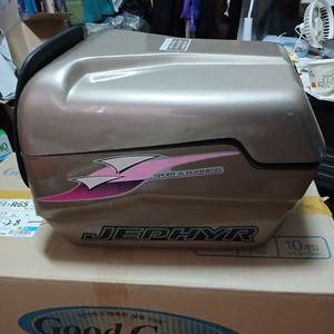 오토바이 탑박스 이미지